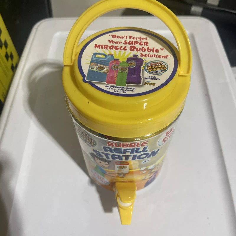 Imperial Yellow Super Miracles Bubbles 13 Piece Bubble Refill Station