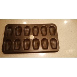 Madeleine Pan 12 Cavities-NONSTICK-Each cavity: 3-1/4"X2". Overall size of pan: 15-1/2"X9"