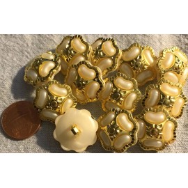 Unbranded 12 Gold Tone PLASTIC & Cream Faux MOP Shank Buttons 13/16" 20MM Lot # 3605