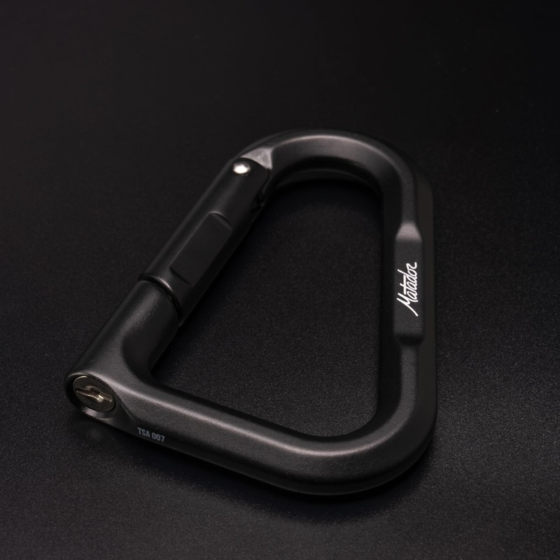 Matador BetaLock (Black) - Lobster Hook & Travel Lock 2-in-1;