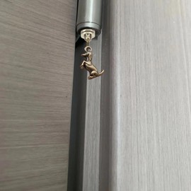 Brass Hinge Head Home Decoration Sausage Dog,Magnetic Hinge Dropper Hanging,Magnetic Hinge Head Toppers,Door Hinge Pin Topper (Brass)