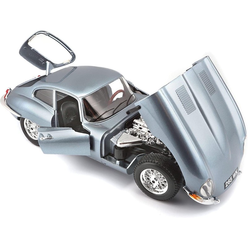 Bburago 1:18 Gold Jaguar "E" Coupe (1961)