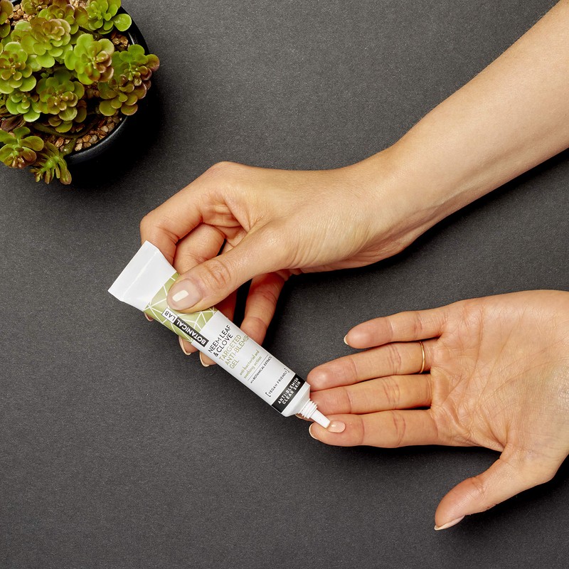 Botanical Lab Neem Leaf & Clove Blemish Treatment Gel 20ml