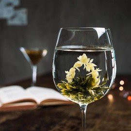 tea exclusive Tea Flower Mix "Flower Fantasy", 6 Varieties of Tea Flowers in Beautiful Metal Tin & Photo Booklet with Quotes, Green White Tea with Jasmine, Rose, Peony, Marigold, Hibiscus - Tea Gift