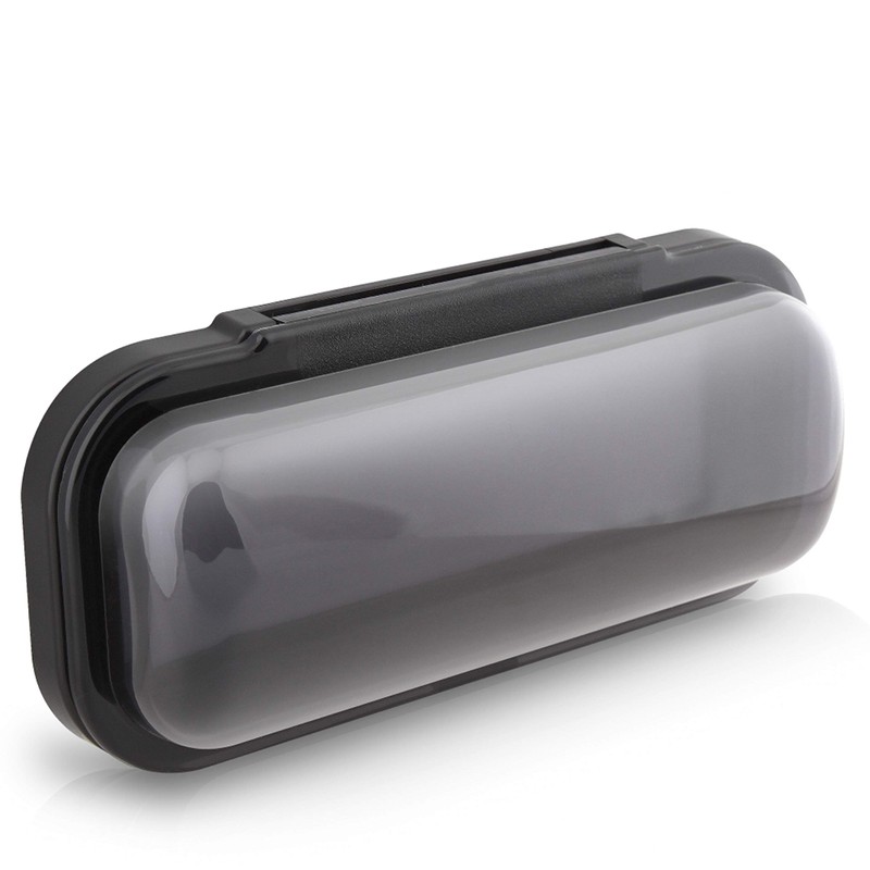 Pyle protector de radio resistente al agua, con ventana abatible.