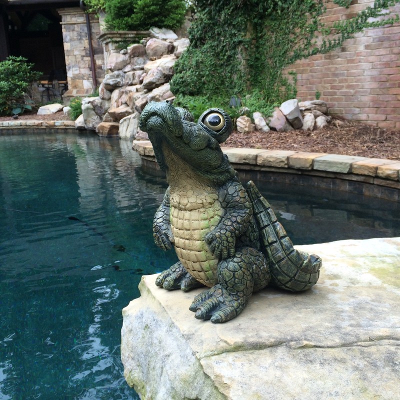 Extra Large Standing Gator Home & Garden Alligator Statue 15.5"