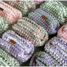 T-Shirt Yarn, Ribbon Yarn for Crochet and Knitting, Textile Yarn, 3 x 100 g Thick Polyester Yarn with a 6 mm Crochet Hook for Crochet Bags, Baskets, Carpets, Home Decoration and DIY Crafts