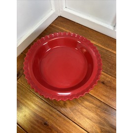 Chantal Red Pie Plate Serving Bakeware 9" 1 Qt.  Fluted Edge 1.5 Deep