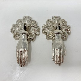 Victorian Style Pair (x 2) Vintage Hands Iron Drawer Pulls, French Chic, Cabinet Door Handle, Door Knob (Silver)