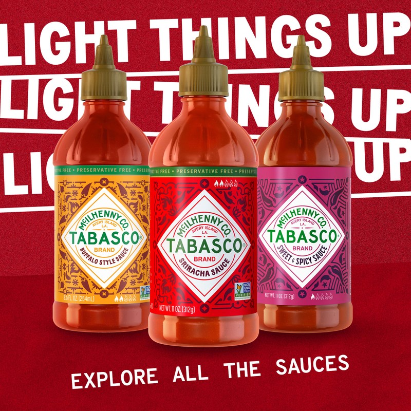 TABASCO Brand Sriracha Sauce, Medium Hot Sauce, Easy-to-Squeeze Bottle, Thai-Style