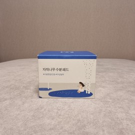 Round Wrap Birch Moisture Pads 80 sheets / 라운드랩 자작나무 수분 패드 80매