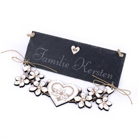 Slate Sign Family Name with Flower Element and Heart Made of Wood - Sign Front Door Entrance Door Sign Door Decoration Family Name 22 x 16 cm