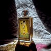 Expressing Gustav Klimt’s work ‘The Kiss’ through scent. / 구스타프