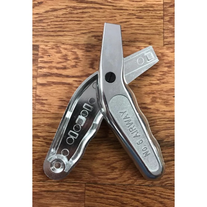 Gundlach Vinyl Flooring Airway Knife