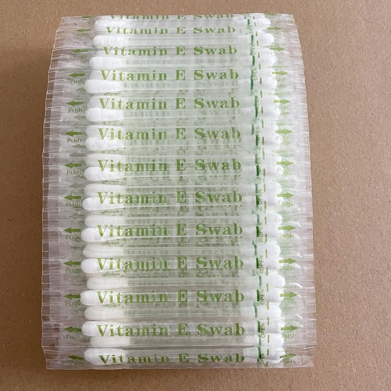 50pcs Vitamin E Lips Oil Swabs Stick Disposable VE Cotton