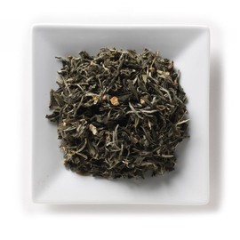 Mahamosa Flavored White Tea and Tea Filter Set: 4 oz Tangerine Bai Mu Dan (Pai Mu Tan) White Tea, 100 Loose Leaf Tea Filters (Bundle- 2 items)(Tea ingredients: Bai mu dan white tea, orange peels, marigolds with orange tangerine flavor)