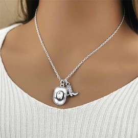 Xduargs Boho Hat Boot Pendant Necklace Silver Cowboy Hat Necklace Vintage High Boot Choker Necklace Adjustable Western Cowboy Chain Necklace Jewelry for Women