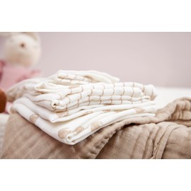 Meyco Baby Dot Stripe Starter Set Muslin Squares, 9 Pieces (Muslin Nappies, Washcloths & Burp Cloths Made of 100% Cotton, Absorbent & Quick Drying, Multifunctional), Sand