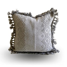 ALCOBA AZUL -Funda de Cojín en Telar de Cintura Artesanal, Hecho a Mano. Diseño en Rombos, 45cm. x 45cm. 100% Mexicano. Color Gris.