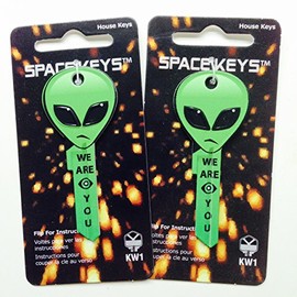 SPACE KEYS 2 Bright Green Alien Head Shaped 68 SC1