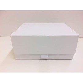 Aromabar Luxury White Magnetic Gift Box with Ribbon Tab Medium Hamper Wedding Bridesmaid Bride Baby Keepsake Size 20 x 16 x 8cm
