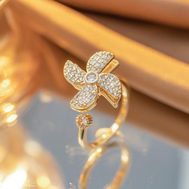 BELLA GLOBE You are My Sunshine Music Box with Spinner Anxiety Relief Ring Gift for Women Open Adjustable Size Lucky Fidget Ring in Wind Up Wood Jewelry Music Box