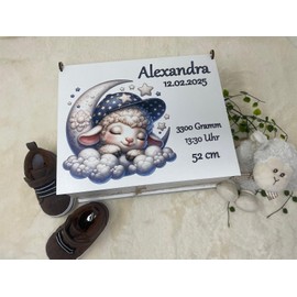 Erinnerungsbox Personalisiert mit namen Baby mit Schaaf auf Mond-Motiv, Geschenk zur Geburt und Taufe Erinnerungskiste Taufgeschenk Mädchen Junge