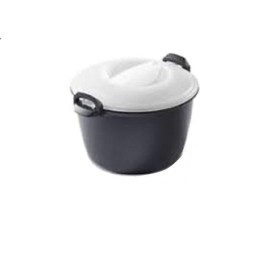 Pampered Chef micro cooker plus 3qt