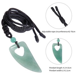 mookaitedecor Green Aventurine Crystal Wolf Tooth Pendant Necklace for Men Women, Reiki Healing Crystal Norse Viking Necklace Jewellery Gift for Father Boy Men Amulet Semi Precious Stone Necklace