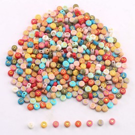 ToBeIT - 1000 abalorio de letras acrílicas del alfabeto redondas de 4 x 7 mm para hacer pulseras, collares, manualidades (color bg - oro (corazón))