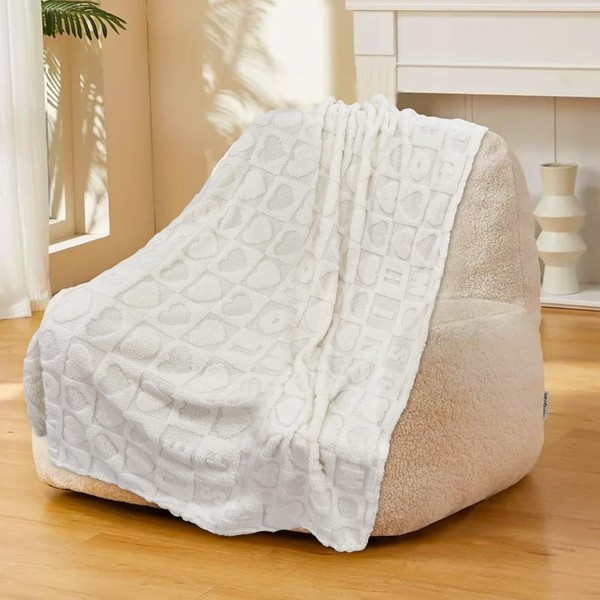 Heart Fluffy Cuddly Blanket - Thick and Warm Sofa Blanket,