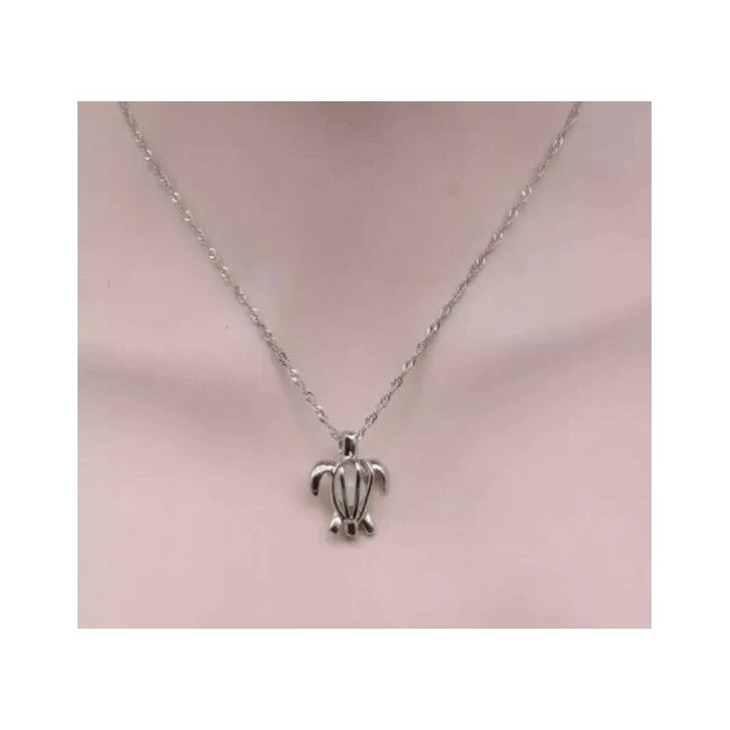 Unbranded Glow In The Dark Sea Turtle Necklace. Super Cute!