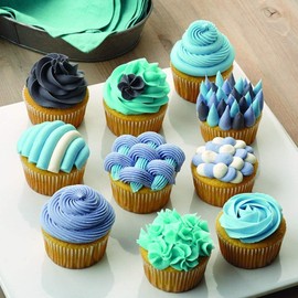 GMMH Spritztülle Spritzbeutel 26 Teile Set Tülle Edelstahl Garniertülle Blumennagel Rohrdüsen Torte Deko