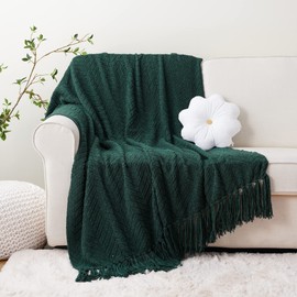 Battilo Christmas Green Throw Blanket for Couch, Super Soft Warm Decorative Christmas Knit Blanket with Tassels for Bed, Sofa and Living Room, 125cmx150cm