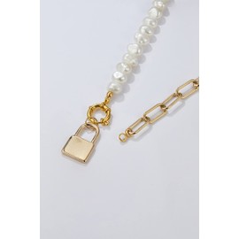 Lock Pendant Paper Clip Pearl Necklace 18k Gold Plated Chunky Chain 10mm Cultured Handpicked Pearl Vintage Half Pearl Half Chain Stylish Necklace for Women Girls