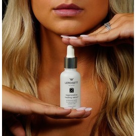 LEROSETT Serum (1 oz) – A plant-based, vegan serum that helps heal acne scarring, reduces redness, blemishes, irritation, and razor burn. It hydrates and soothes skin, promoting a clearer complexion.