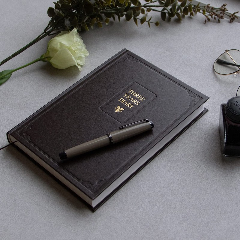 Apica A5 Diary with Dates (Japanese), black