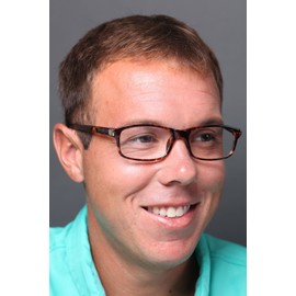 "Versa 1004" Ultra-Modern Readers for Men and Women (Blk/Gold 2.00)