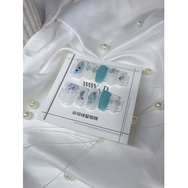 Blue Potion Sparkle, what do we do with our nails, handmade nail tips - medium square / 블루포션 스파클 , 우리네일뭐해 수제 네일팁 - 미디엄 스퀘어