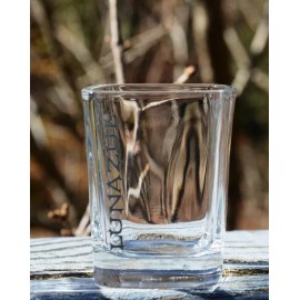 NEW PAIR OF LUNAZUL TEQUILA CLEAR GLASS SHOTS