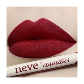 Neve Cosmetics Pastell Lippen mit voller und deckender Farbe | Blood