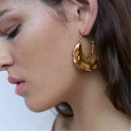 Simple Fashion Bohemian Large Vintage Gold Circle Hoop Earrings Boho Irregular Hollow Shield Shape Dangle Drop Earrings for Women Statement Jewelry Gifts (Gold)