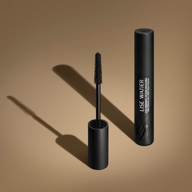 Lise Watier Eye Opening Vegan Mascara with Black Quinoa-Ultra Noir, 12.4 ml.