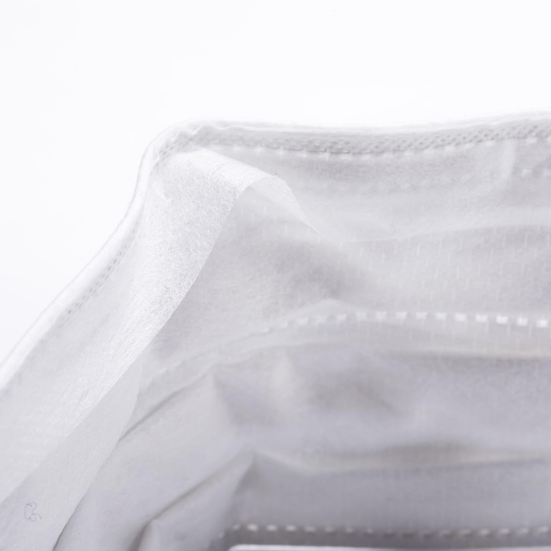 [DR.C医薬] 4ハイドロ銀チタンマスク_くもり止め付_小さめサイズ_10袋30枚_99%カット_4層構造_息がしやすい_やわらか無痛耳ひも_個包装