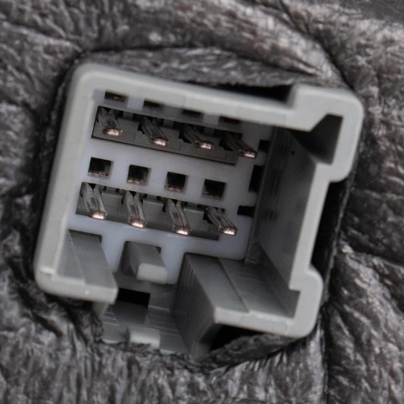 TRQ Left Mirror with Heat with Puddle Light with Blind
