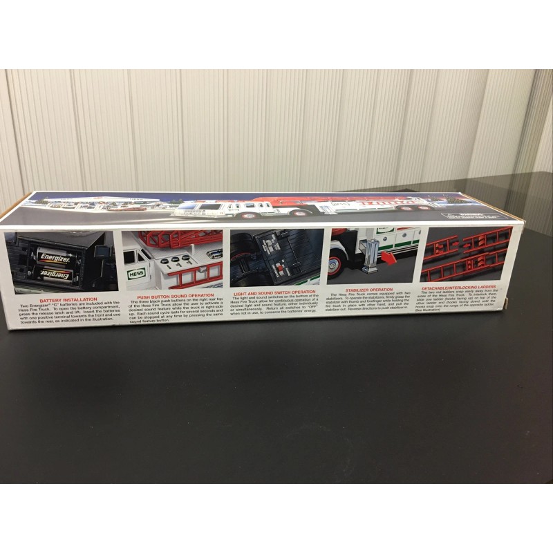 New Collectible 2000 Hess Fire Truck Mint in Box Battery