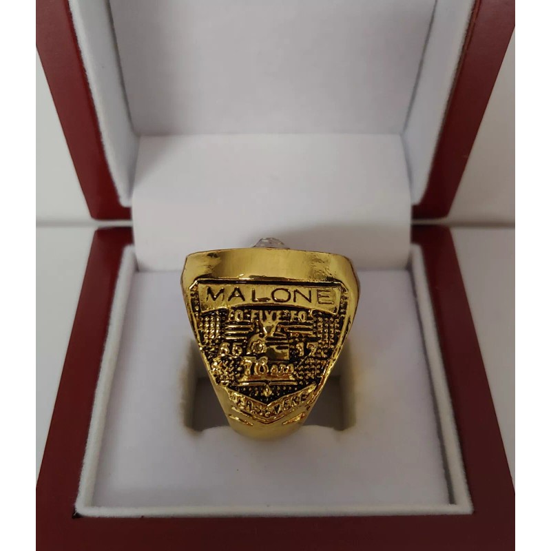 Moses Malone - 1983 Philadelphia 76ers Championship Ring With Wooden