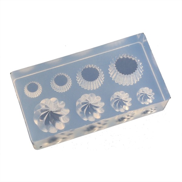 Kamejima Shoten KAM-REJ-647 Soft Mold Cupcake for Resin Craft