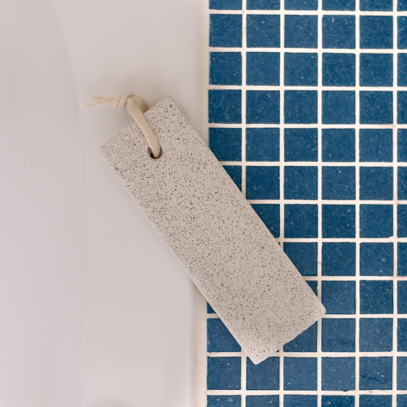 Croll & Denecke Pumice block with cord