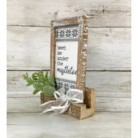 Agape Gifts Designs AGD Christmas Decor - Meet Me Under The Mistletoe Small Tier Tray Sign